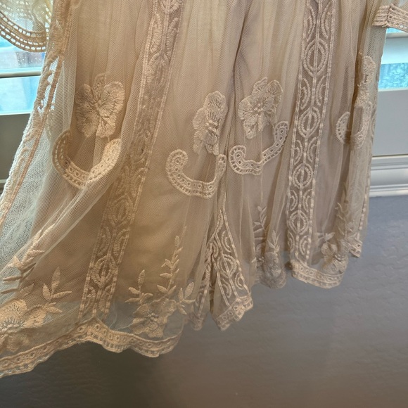 Wishlist Romper ❤️Gorgeous Cream Floral Lace - Picture 15 of 15